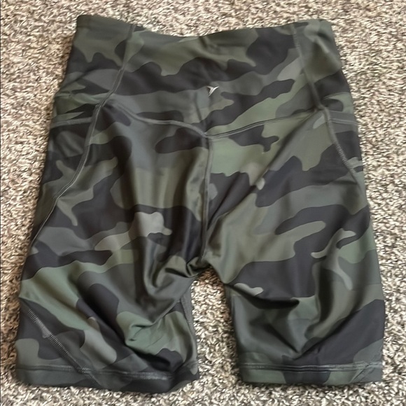 Old Navy Camouflage Athletic Shorts - Picture 3 of 5